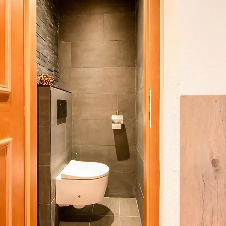 In Kirchberg Near Slopes קירשברג אין טירול